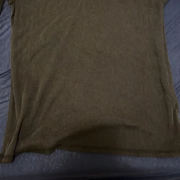 Black Long Sleeve Forever 21 Men’s shirt - Picture 3 of 4